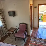 Parmis Boutique House Πανσιόν Çeşme