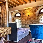 Πανσιόν Parmis Boutique House Çeşme