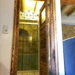 Parmis Boutique House Πανσιόν