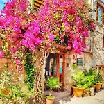 Parmis Boutique House Πανσιόν