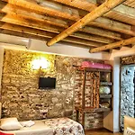Parmis Boutique House Πανσιόν