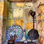 Parmis Boutique House