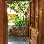 Πανσιόν Parmis Boutique House Çeşme