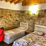 Parmis Boutique House