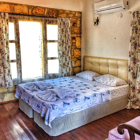 בית הארחה Parmis Boutique House