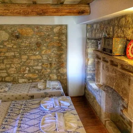 בית הארחה Parmis Boutique House