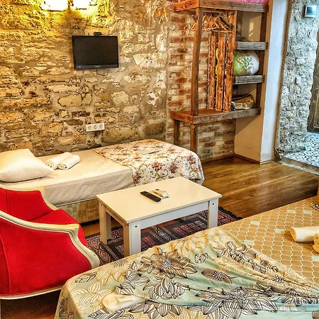 Parmis Boutique House בית הארחה 3*