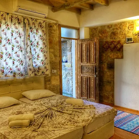 Parmis Boutique House 3* Çeşme
