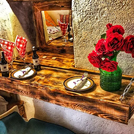 Parmis Boutique House Affittacamere 3*