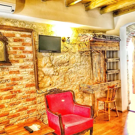 Parmis Boutique House Konukevi 3*