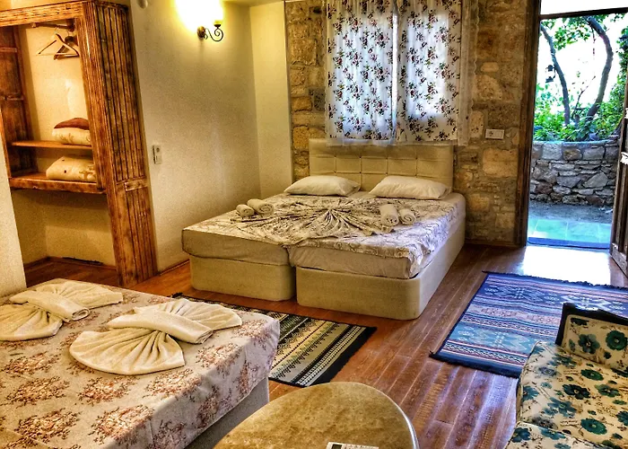 Parmis Boutique House Affittacamere